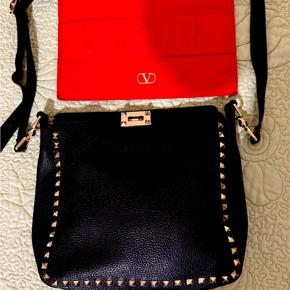 Authentic Valentino Garavani bag - Picture 1 of 5